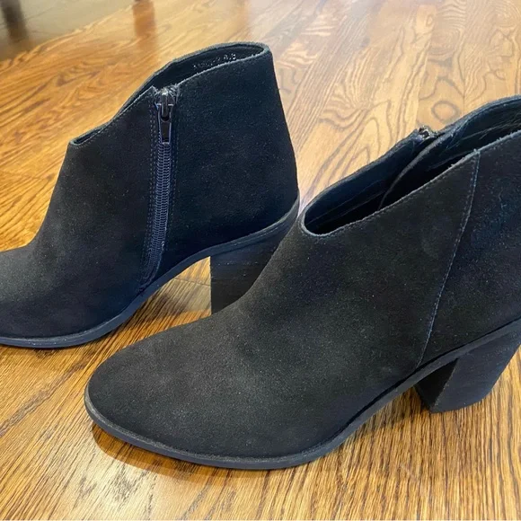 Jeffrey Campbell KAMET-2 Black Oiled Suede Ankle Bootie - Block Heel - Picture 4 of 12